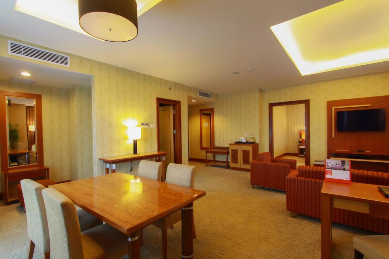 Swiss-Belhotel Maleosan Manado Extérieur photo
