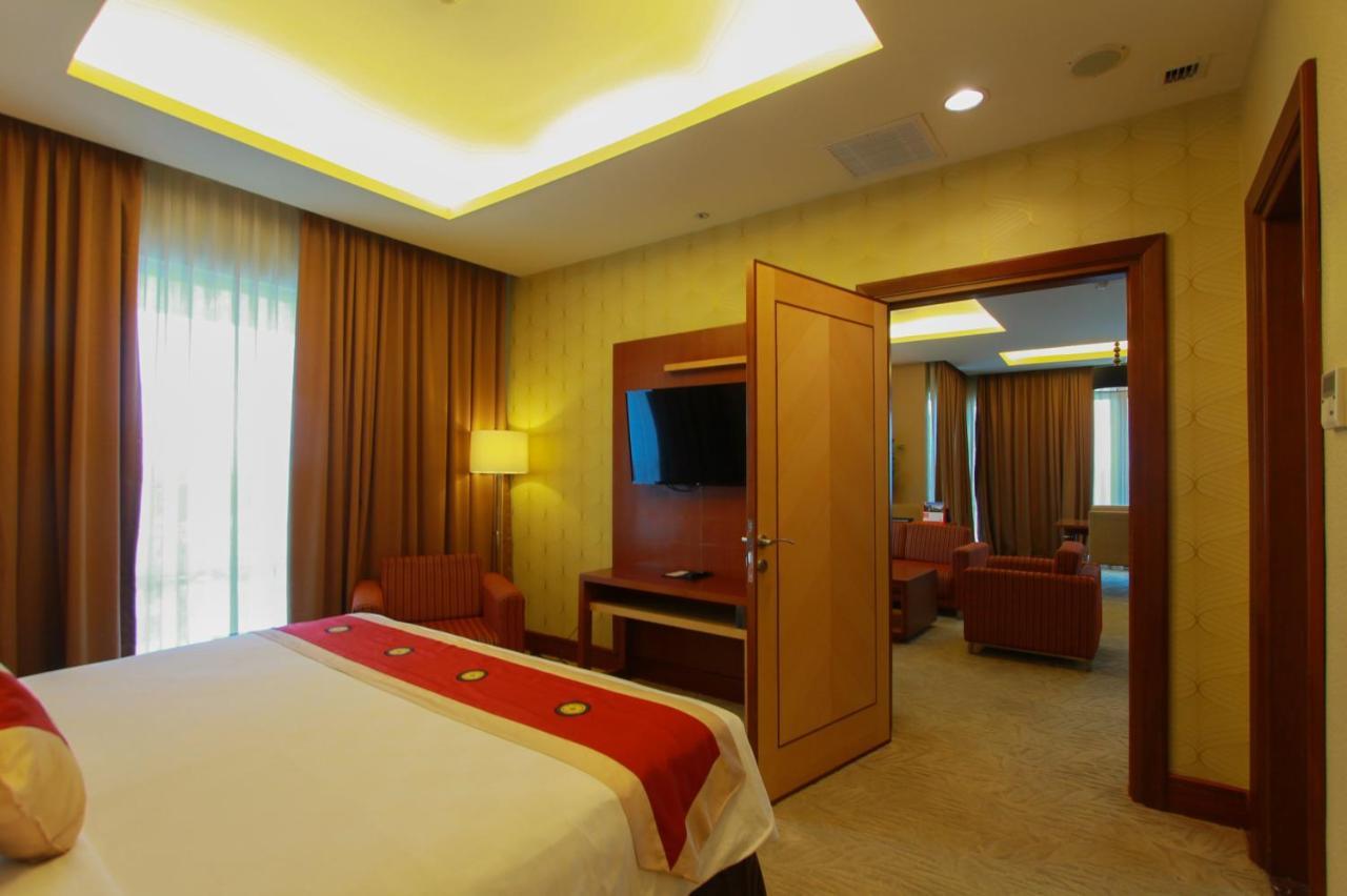 Swiss-Belhotel Maleosan Manado Extérieur photo