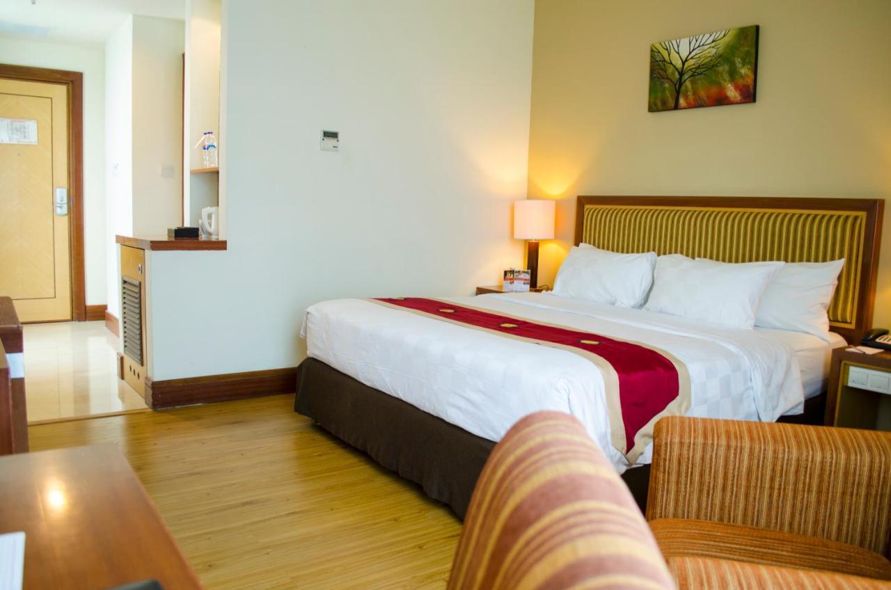 Swiss-Belhotel Maleosan Manado Extérieur photo