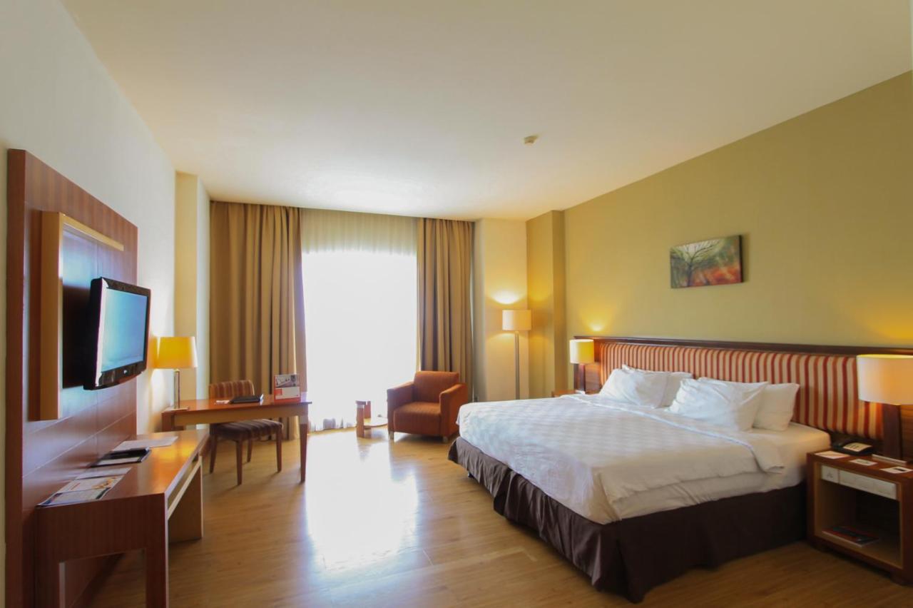 Swiss-Belhotel Maleosan Manado Extérieur photo