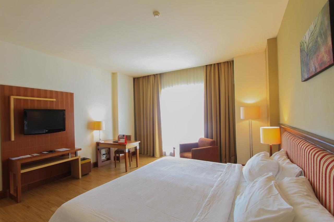 Swiss-Belhotel Maleosan Manado Extérieur photo