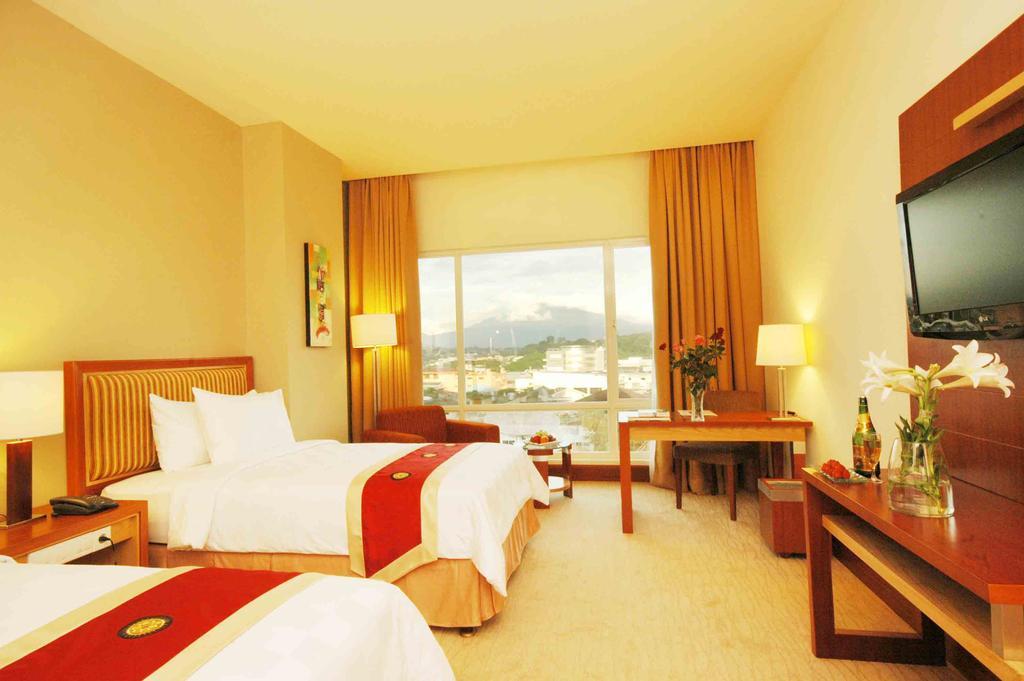 Swiss-Belhotel Maleosan Manado Extérieur photo