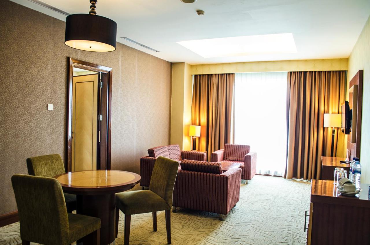 Swiss-Belhotel Maleosan Manado Extérieur photo